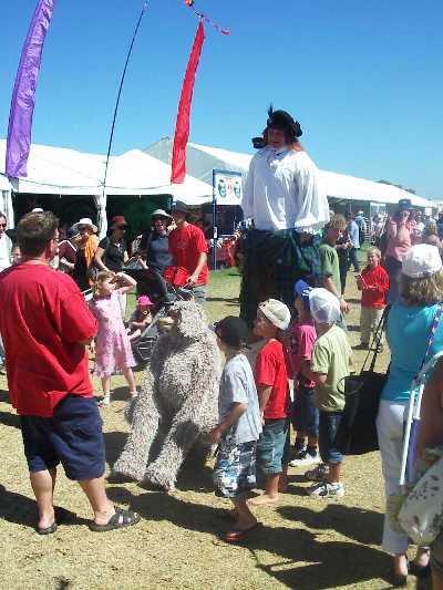 Giant Scot at the Port Fairy Folk Festival